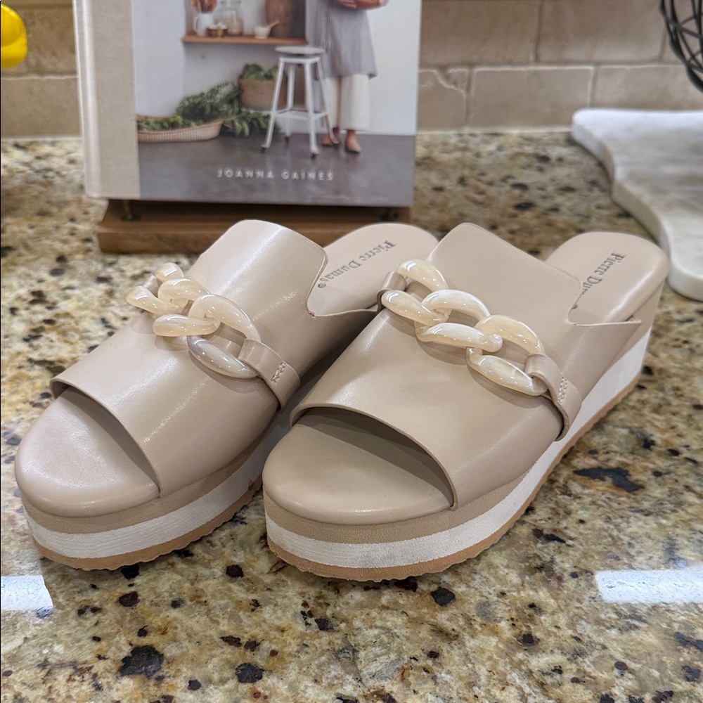 Pierre Dumas Cream Chain Mules